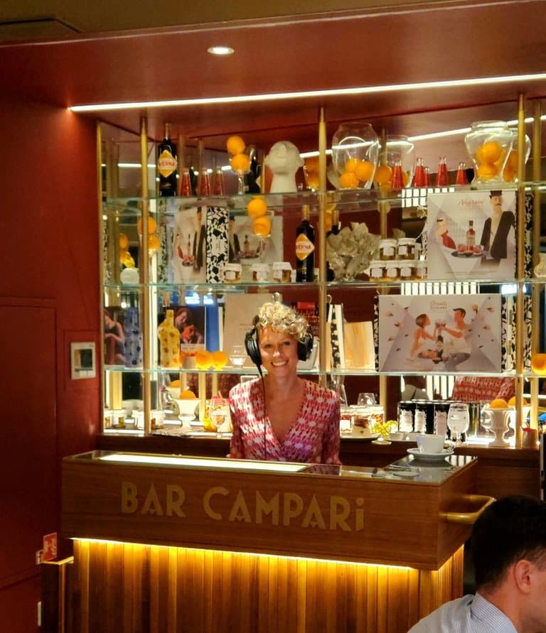 Kuratierter Klang in der Bar Campari Wien — der Sound gehört zum Ort
